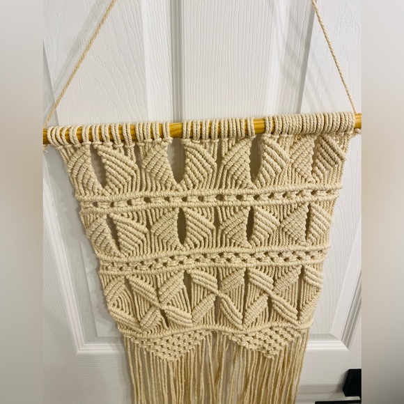 MACRAME HANGING WALL DECOR - Picture 2 of 2
